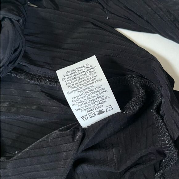 Beyond Yoga Side Tie Black Tee XS - Picture 6 of 8